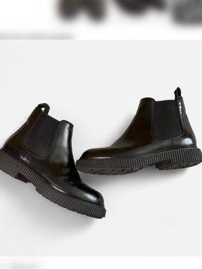 Pataugas Chelsea Boots - Slip-On Style